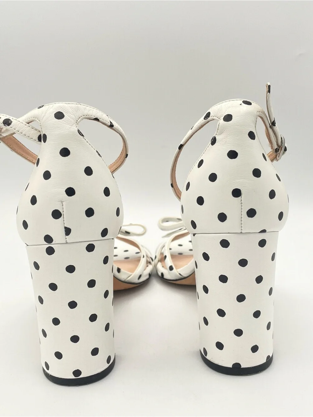 KATE SPADE Flamenco Polka Dot Bow Block Heel Sandals Size 8 White Black